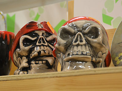 керамические черепа пиратов